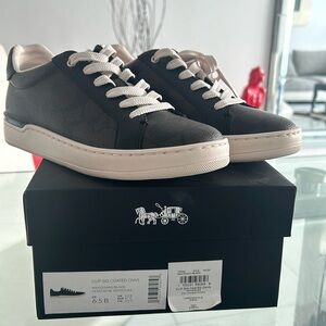 Low top women  sneakers signature canvas coach